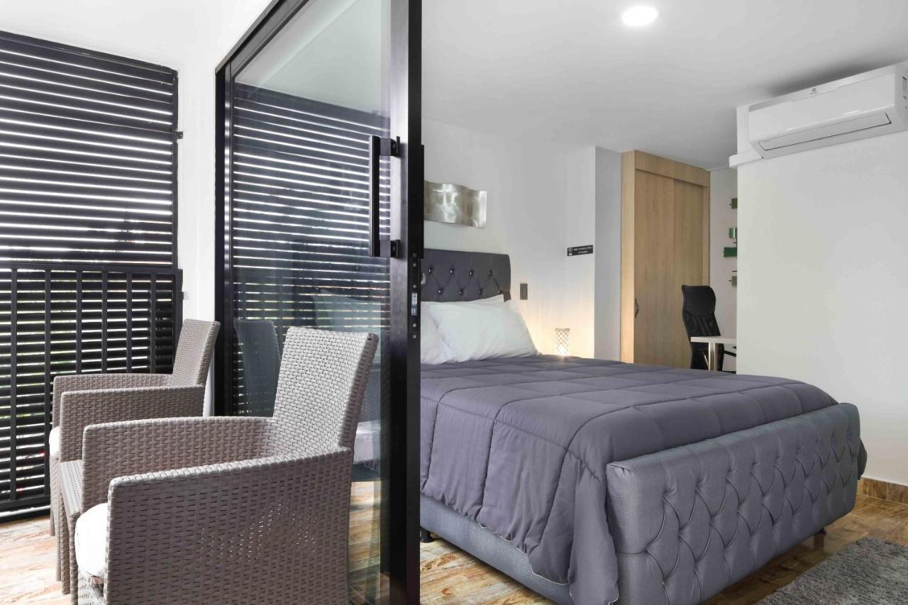 Miracle Aparthotel เมเดยิน ภายนอก รูปภาพ